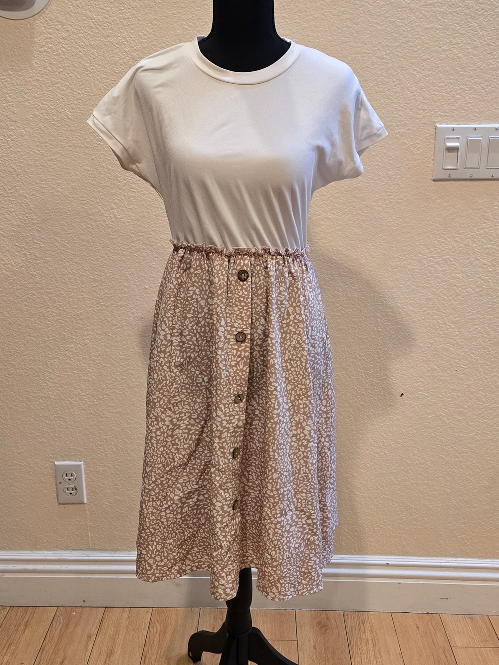 SHEIN Cream Printed Button-Front Midi Skirt